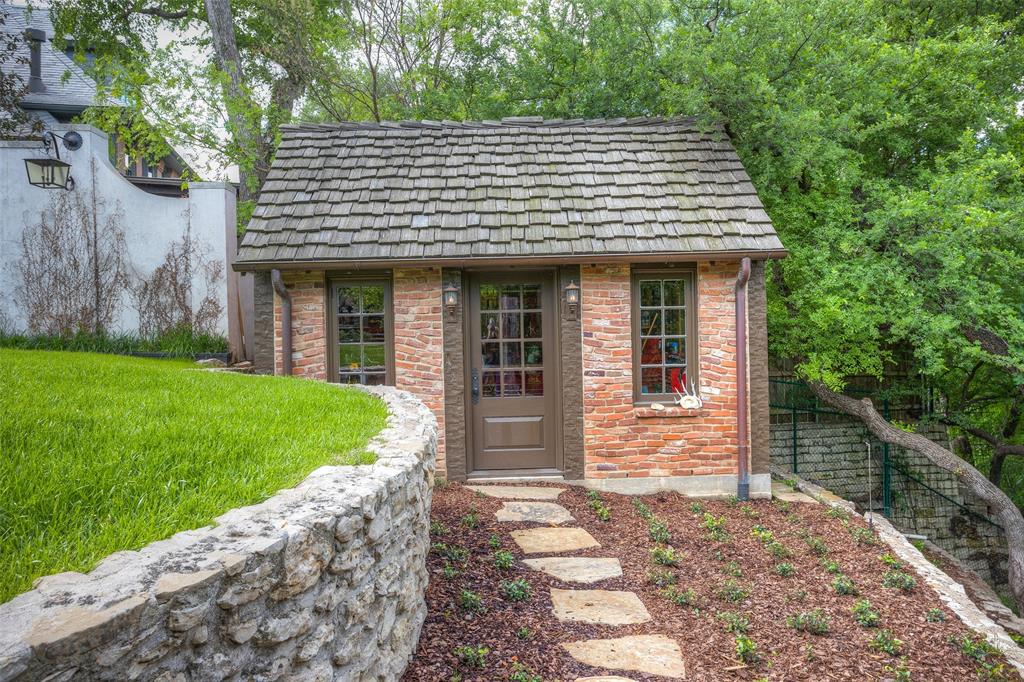 Bellaire Estates - Residential