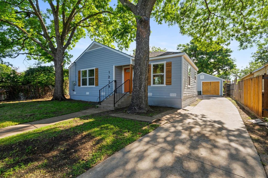 Bluebonnet Lawn - Residential