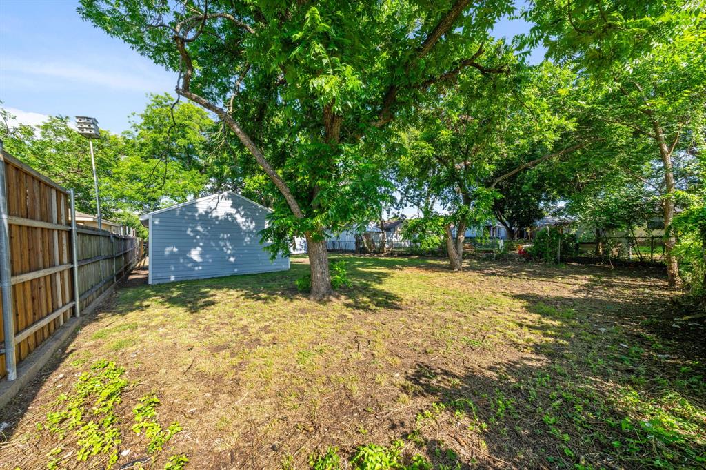 Bluebonnet Lawn - Residential
