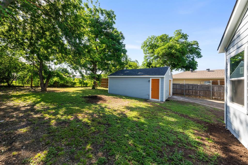 Bluebonnet Lawn - Residential