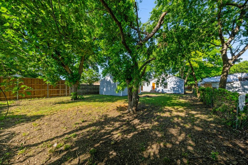 Bluebonnet Lawn - Residential