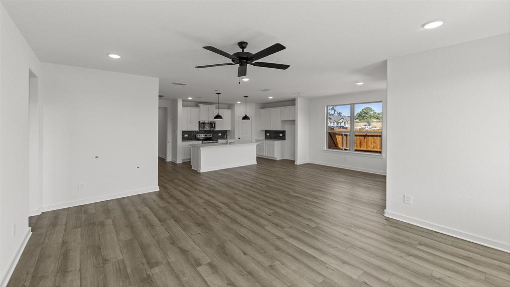 Country Hollow - Residential