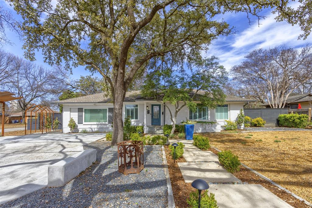 Charming home in historic downtown McKinney location! Light, bright, and completely updated throughout. Attention and care given to owner renovations in this turn-key home! It truly feels like you're walking into a magazine. Handscraped hardwoods, Z-Line convection gas range, new kitchen cabinets, porcelain farm sink, and brand new laundry room. Massive backyard space with firepit and custom turf landscaping. Detached unit in backyard with 400 sq ft of office space and a separate workshop space. Can be used for a garage as well. Come see this gem of a home as soon as you can!
Updates include concrete driveways 2024, water heater 2023, HVAC in 2022 with duct cleaning, kitchen appliances in 2022, patio and roof extension in 2021, fence in 2019, windows and doors in 2018, and roof in 2017.