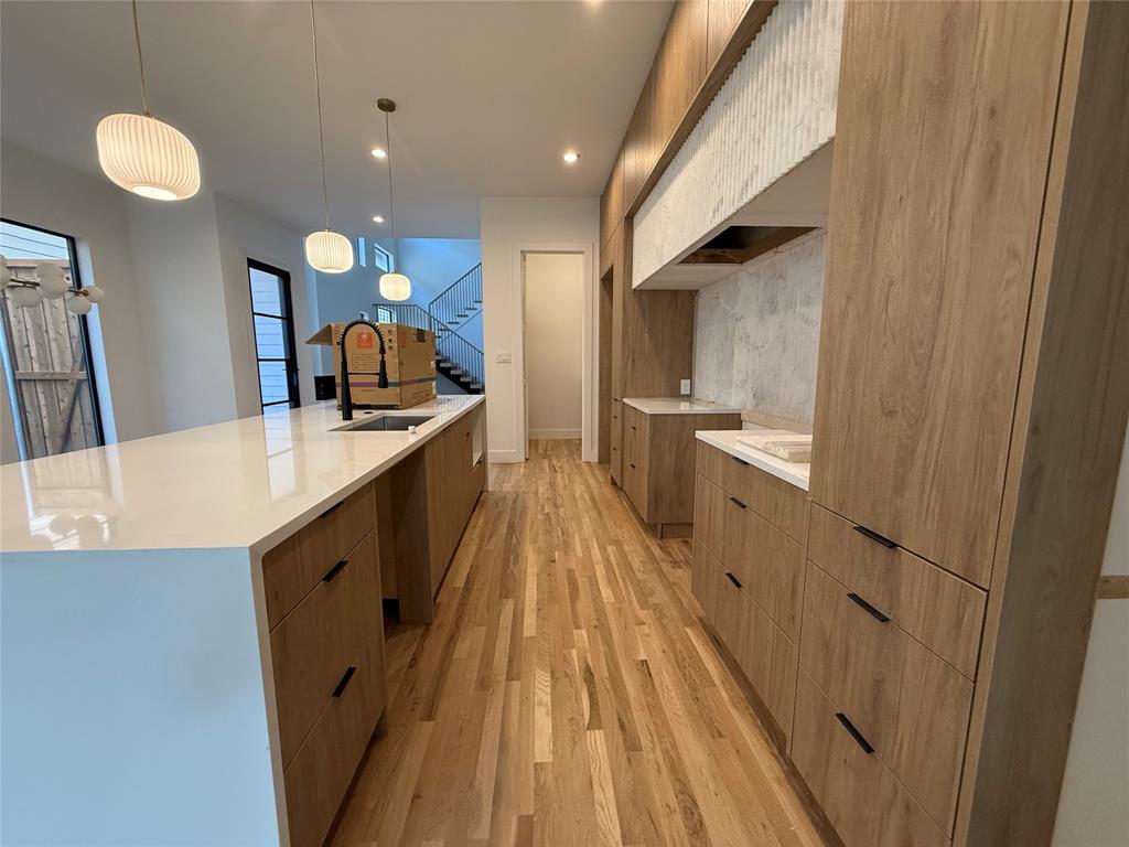 Ross Ave Heights - Residential