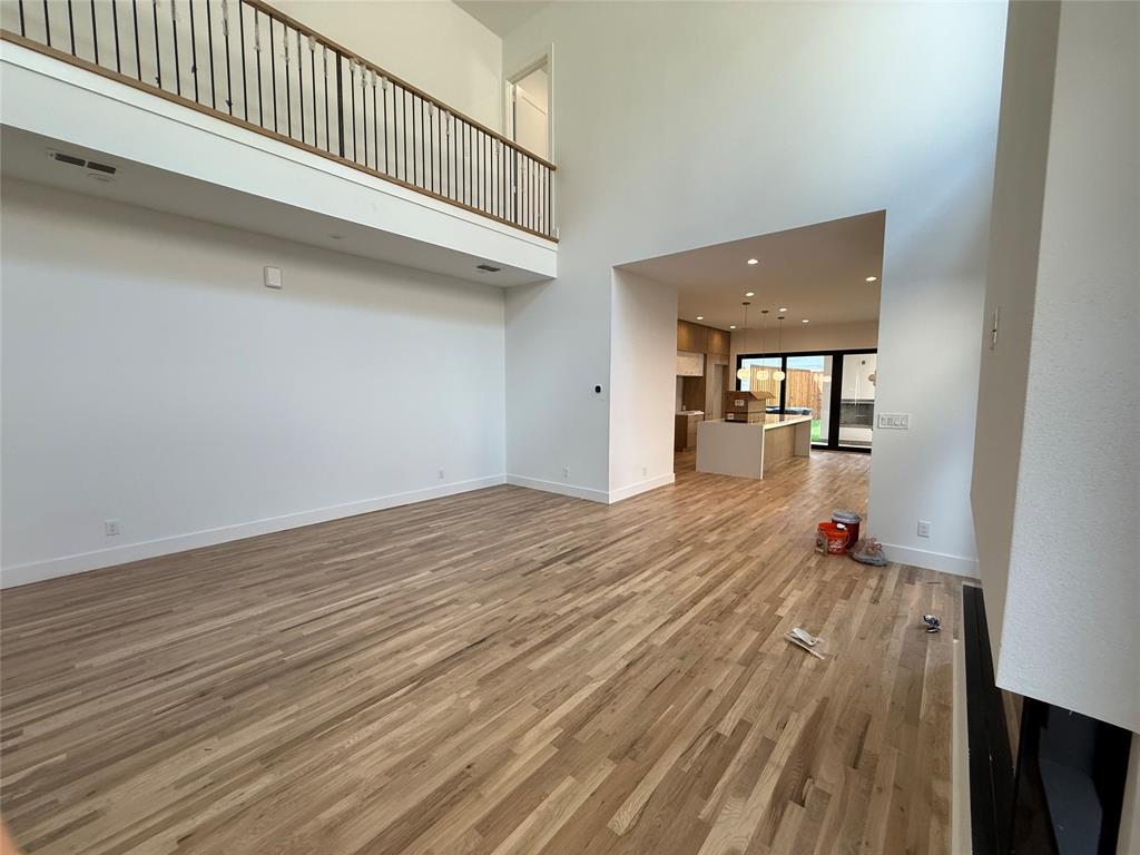 Ross Ave Heights - Residential
