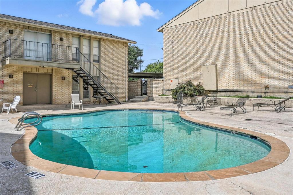 ALL BILLS INCLUDED WITH HOA DUES. Discover this urban retreat close to SMU. Cozy 1 bedroom corner unit on ground floor. Situated for those who cherish a balanced blend of city excitement and peaceful retreat. Bright and inviting space where functionality meets cozy elegance. Galley style kitchen features ample cabinetry and counter space. Abundance of storage with 2 spacious walk in closets. Exterior features include fenced in patio that opens to the covered parking spot at ground level. Feel secure with gated entrance to the property. Take advantage of the community pool during our sun drenched summer days. Centrally located to SMU, Dallas's cultural gems, dining venues, and shopping hotspots.