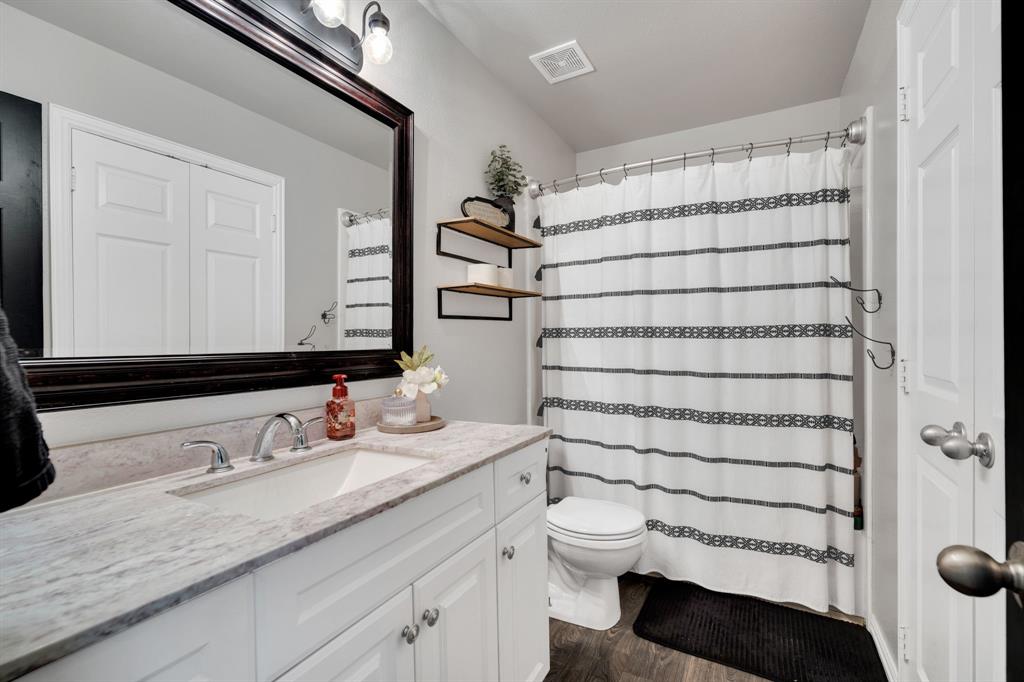 LA VISTA ESTS PH2 .762 AC - Residential