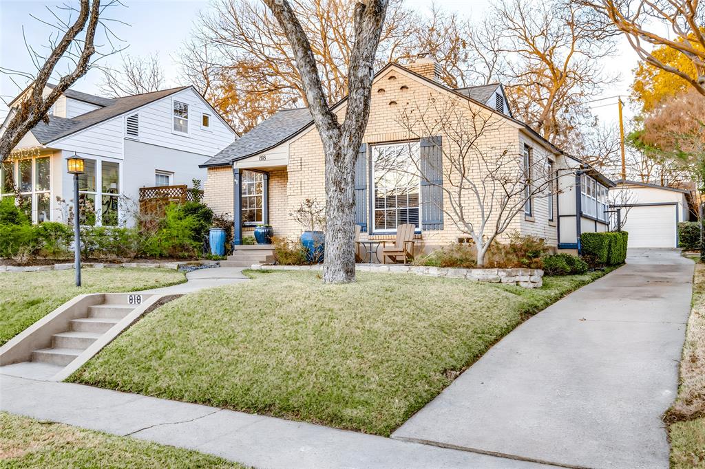 Now offered at $679K, this beautifully updated home in Hollywood–Santa Monica blends modern finish-outs with timeless character and a rare, expansive backyard. Set back from the street, 818 Valencia feels both elevated and inviting—a true transitional space designed for everyday living and effortless entertaining, meticulously maintained throughout.
Original hardwood floors, custom built-ins, and a central fireplace anchor the main living area, while large windows fill the home with natural light and create a bright, open feel. The layout flows seamlessly from living to kitchen to outdoor space, offering a connected and highly functional design.
The kitchen features granite countertops, a gas convection range, and updated appliances, delivering a polished aesthetic that complements the home’s original charm.
The backyard is a standout feature with its depth, privacy, and versatility—an uncommon find in this area. Whether enjoying the covered deck, hosting gatherings, or simply relaxing in the open green space, it extends the living experience well beyond the interior. The generous lot size may offer future flexibility for customization or recreational additions, subject to buyer verification and conservation district guidelines.
The primary bath is spacious with dual sinks, and the home offers abundant closet and storage space throughout. A flexible interior bonus room provides options for an office, lounge, or creative space.
The detached two-car garage includes a climate-controlled flex area ideal for a gym, workshop, or studio. Additional features include professional landscape lighting, surround-sound capability, and a wired security system with motion sensors.
Just minutes from White Rock Lake, Tenison Golf Course, neighborhood parks, trails, and community events, this location offers both connectivity and charm in one of East Dallas’ most established conservation districts.