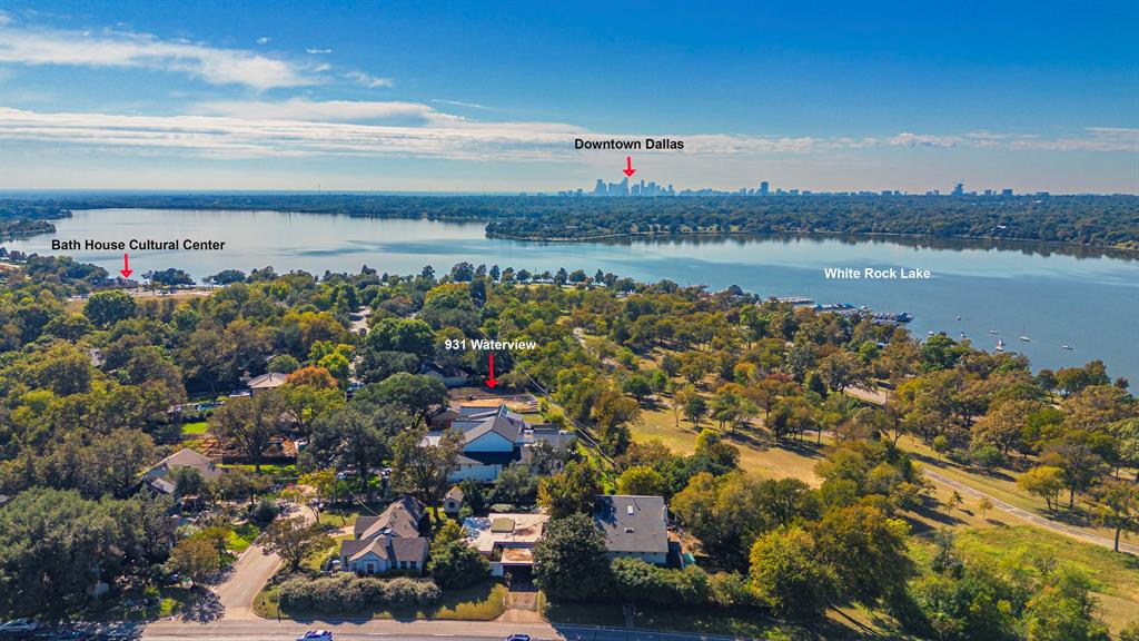 VIEWS, VIEWS, VIEWS!
Wake up every day to the serene beauty of White Rock Lake and Park. This is a rare opportunity to build the home of your dreams on one of the few remaining lots offering stunning views of the lake, sunsets, and the Dallas skyline. Lots like this seldom come on the market—don’t miss your chance to own a piece of this exclusive setting.