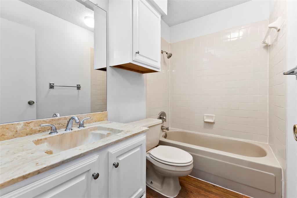 Cloisters Condo The - Residential