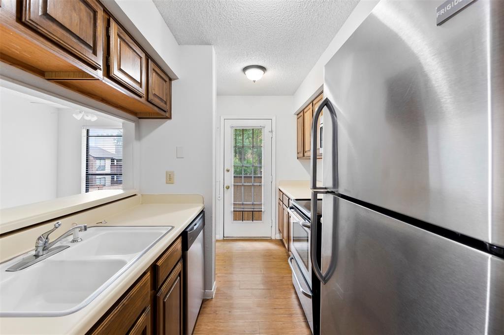 Cloisters Condo The - Residential
