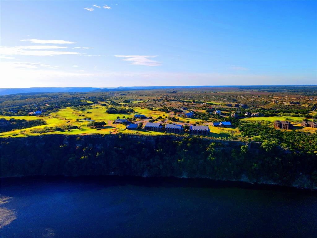The Cliffs - Land