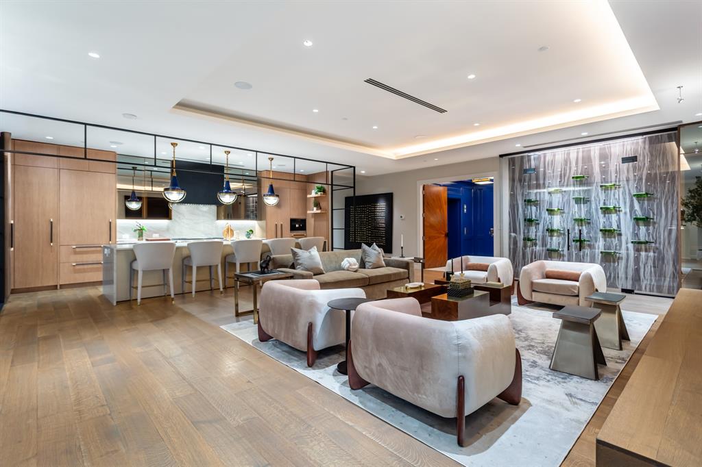 Stoneleigh Residences - Residential
