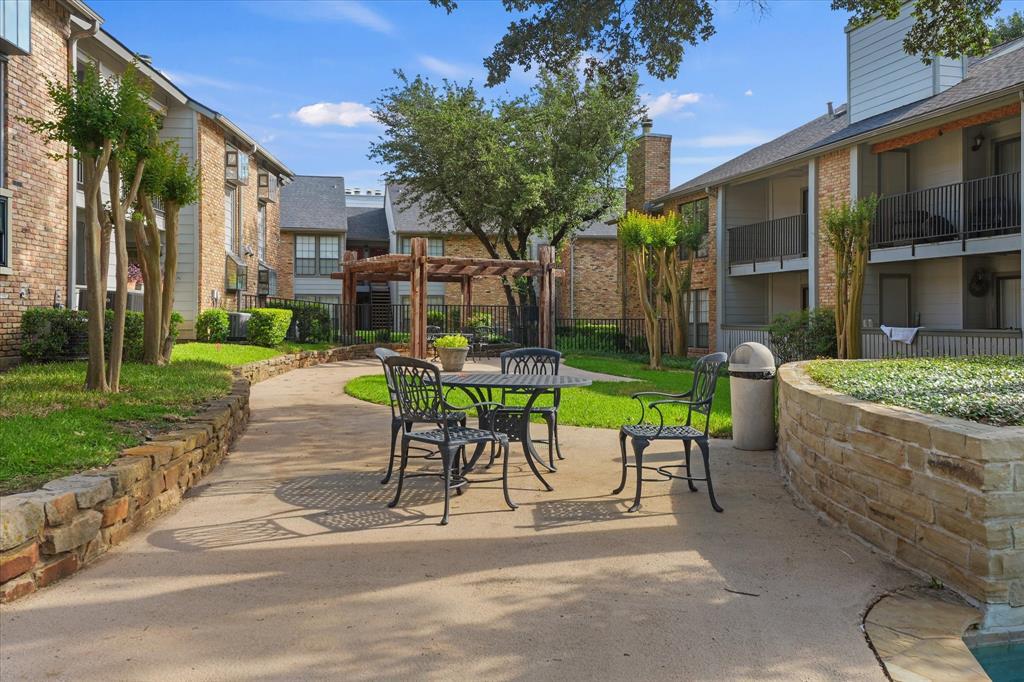 Preston Bend Village Condos - Residential