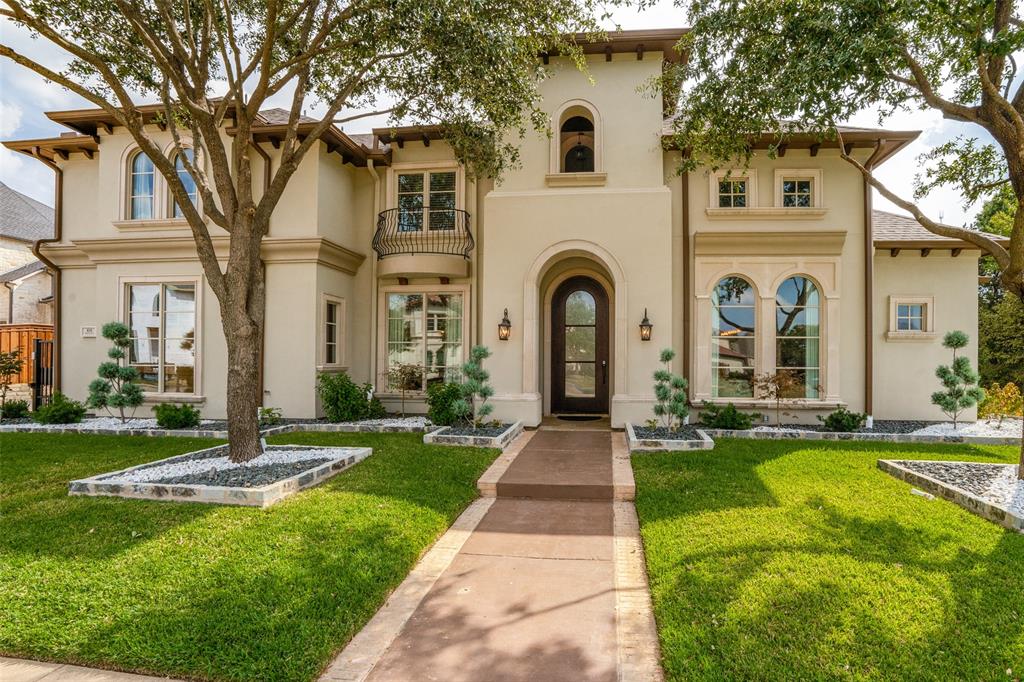 Just 20 Minutes from Dallas, this Stunning Mediterranean Style home is an Entertainer's Dream located in the coveted Shenandoah gated community. Featuring a Beautifully Remodeled Kitchen with Quartz Counter Tops throughout, Built in Sub Zero Refrigerator, Stainless Steel Appliances, Huge Island, Large Family Room with Soaring Ceilings & Built in Surround Sound, Hand Scraped Hard Wood Floors, Wet Bar with Ice Maker, 2 Dinning Areas, Spacious Study, Guest Suite with full bath, & Powder Bath. First Floor also features the Primary Suite with a Fireplace that you can enjoy from bed or from your Huge Primary Bath with Soaking Tub, Separate Shower & Walk in Closet. Upstairs you will find another Living Area perfect for a Game Room or Media Center, & 2 Spacious Secondary bedrooms. The True Star of the Show is the Backyard Oasis where no expensive was spared: New Outdoor Kitchen with 2 Grills & Refrigerator under the Verandah, New Landscaping with Palm Trees, Salt Water Pool & Spa, & Pergola!