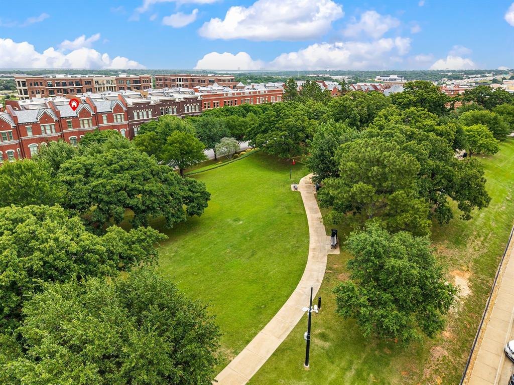 Southlake Town Square Brownsto - Residential