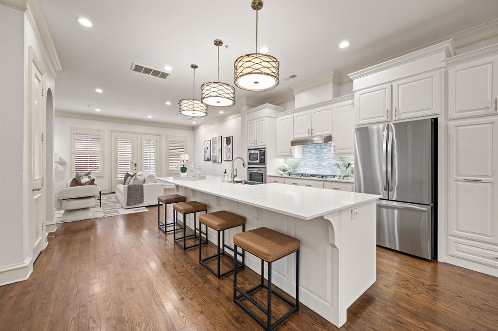 Southlake Town Square Brownsto - Residential