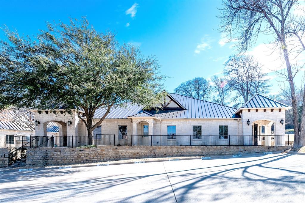 Conveniently located near shopping and dining, with easy access to U.S. Highway 75 Central Expressway, 121 Sam Rayburn Tollway & US 380, this is the perfect choice for those looking for a clean, peaceful, and professional building in a prime location. 
It will be great for office and Medical center.
The total space is 6231 SqFt including optional Storage or office on second floor.