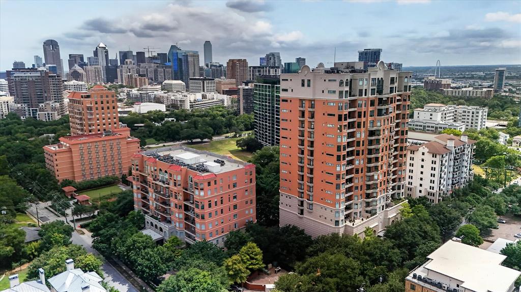 Plaza At Turtle Creek - Residential