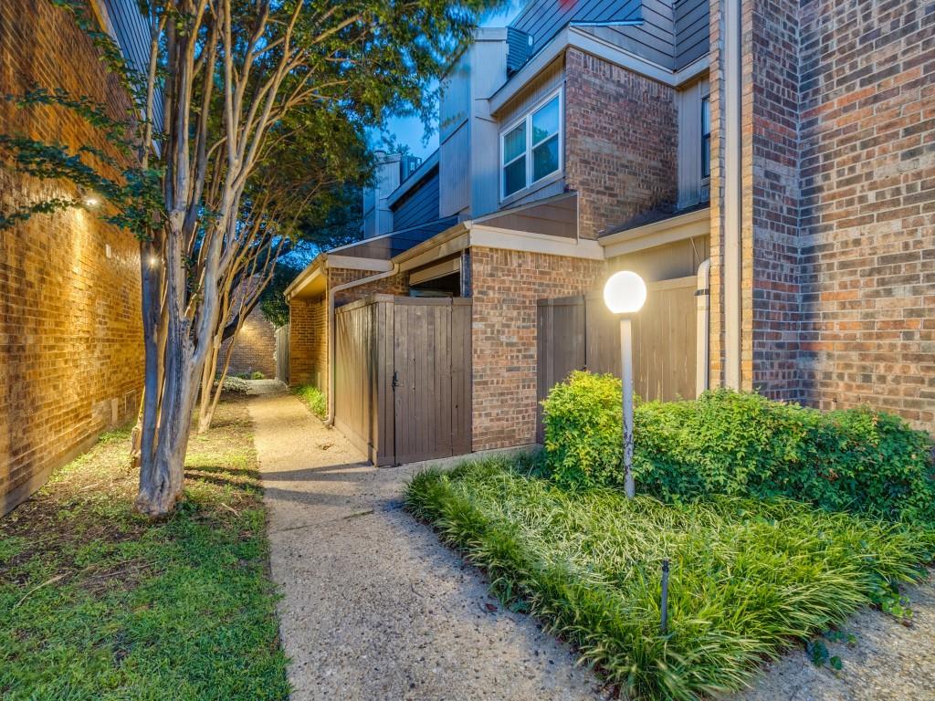 Arrangement Condominium - Residential