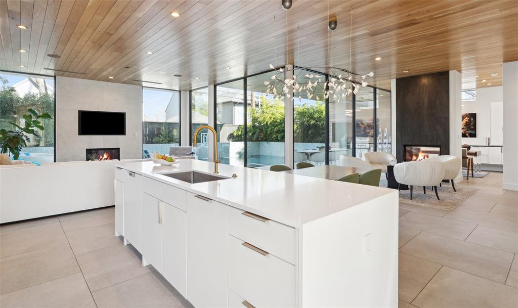 Wilshire Heights 03 - Residential