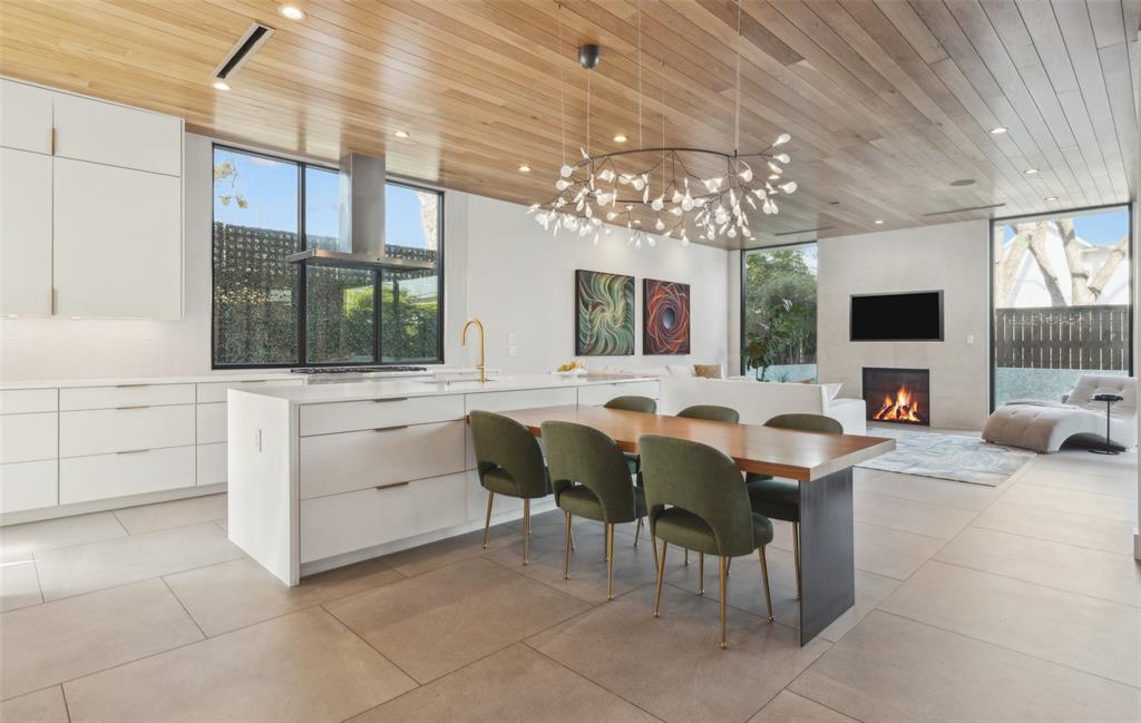 Wilshire Heights 03 - Residential