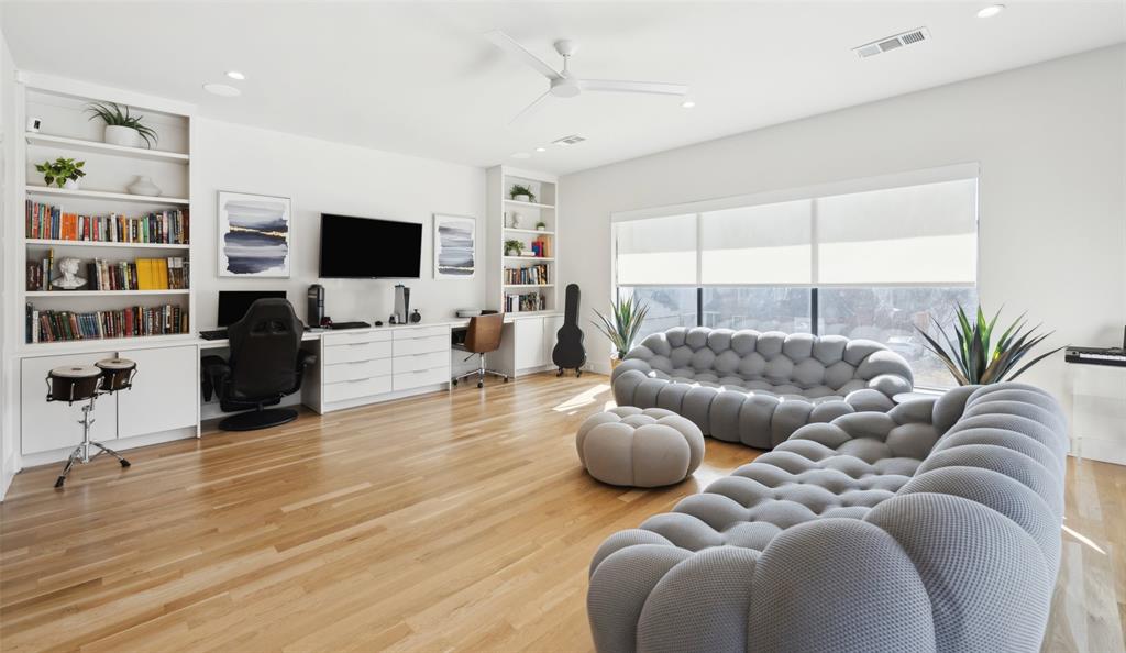 Wilshire Heights 03 - Residential