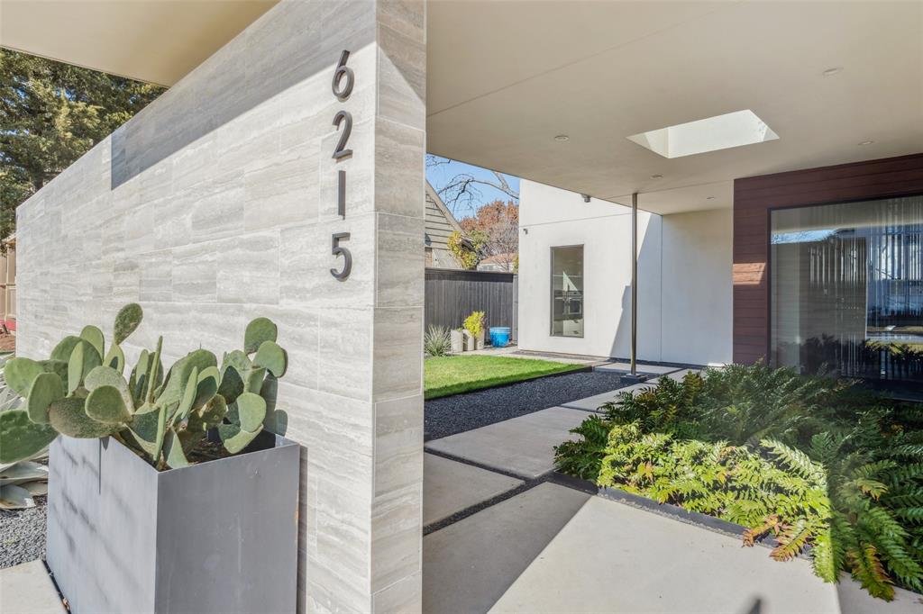 Wilshire Heights 03 - Residential