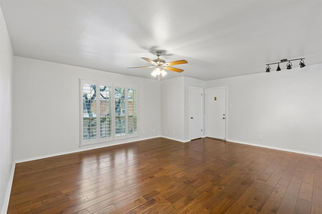 6040 Place Condos - Residential