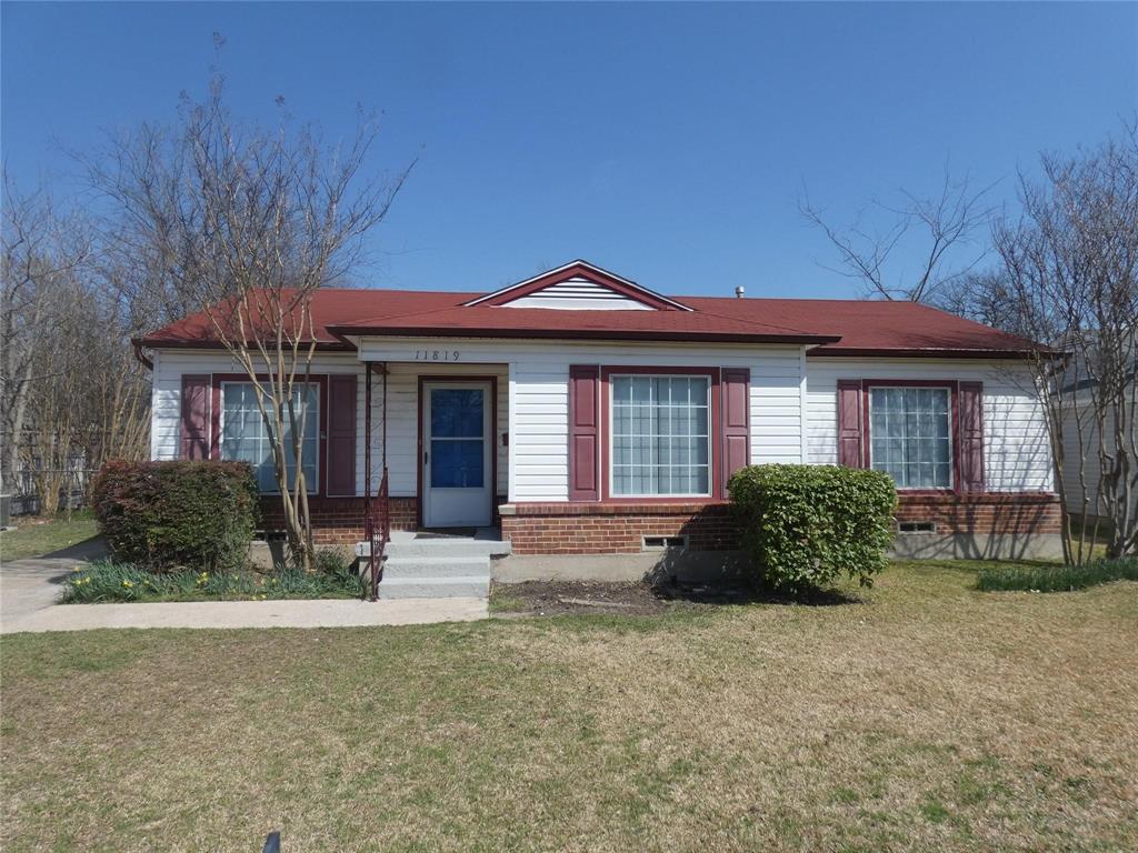 **REAL EASY QUALIFYING OWNER FINANCING**BUY HERE PAY HERE** 3 BEDROOMS,1 BATHROOM,1 DETACHED GARAGE,CENTRAL HEAT & AIR,READY FOR IMEDIATE OCCUPANCY**SHINY WOOD FLOORING,LARGE FENCED LOT,NEAR FREEWAY, WALK TO FIESTA'S SUPERMARKET ON JUPITER & GARLAND ROAD,SCHOOLS CLOSE BY....COME & SEE** **