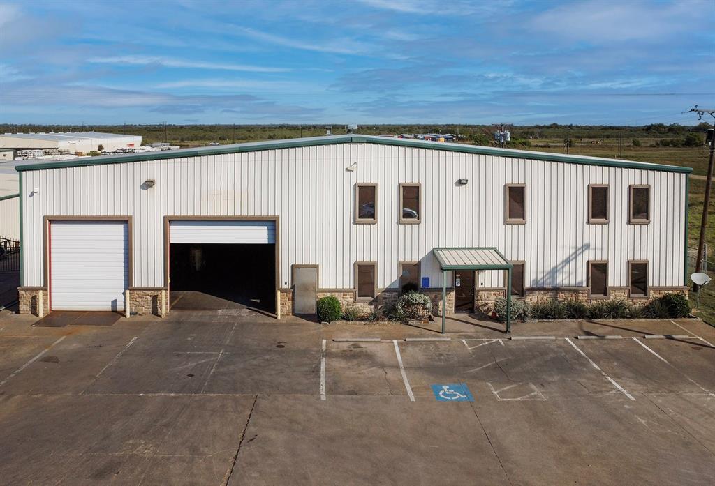 East Dallas Market in Terrell, TX.  Property features 3 buildings with heavy power, spacious warehouse and more!  Executive office spaces with luxury finish outs, storage, conference space and break room.  Prime location with close proximity to Hwy 80 and Interstate 20 and quick access to Interstate 30. Situated on 5.1 Acres.  46,900 SF total of all three buildings. 

Double level offices, break area, and restrooms 
Heavy Power 3 Phases on all Buildings
Building 1 has 1600 AMPS 240 Volts
Building 2 has 250 AMPS 200 Volts
Building 3 has  800 AMPS 480 Volts

Multiple Grade Level Doors 
Fenced Storage 
Located by the Terrell Industrial Complex
Abundant Parking On Site
Minutes from I 20 and Quick Access to I 30 
Resheeted metal in 2008 and 2012 on all buildings
Environmental Survey Available
30 Minutes East of Dallas Central Business District
See Property Feature Sheet for additional information and property features.