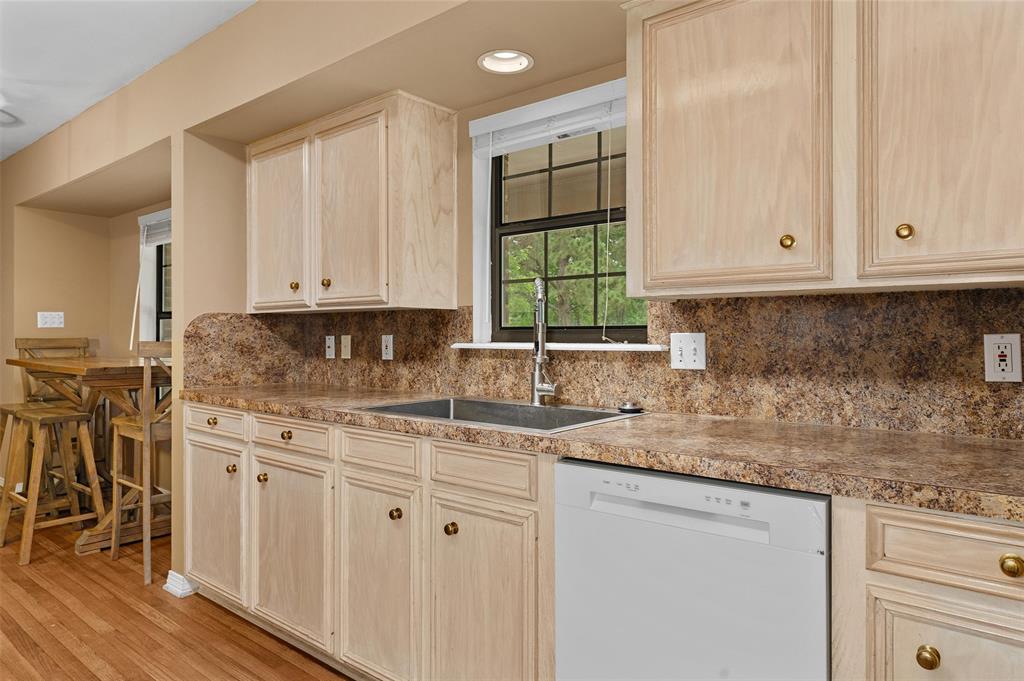 T.17N.,R.16W. - Residential