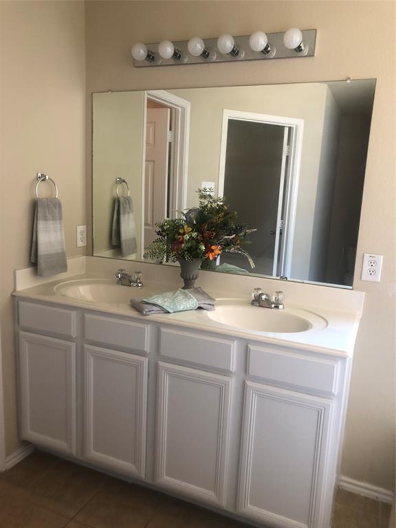 Villages Of Carmel Ph III - Residential Lease