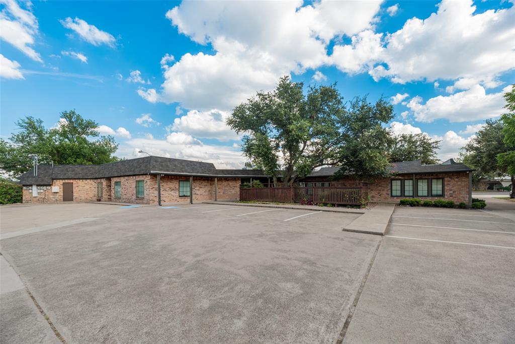 Dalworth Park - Commercial Sale