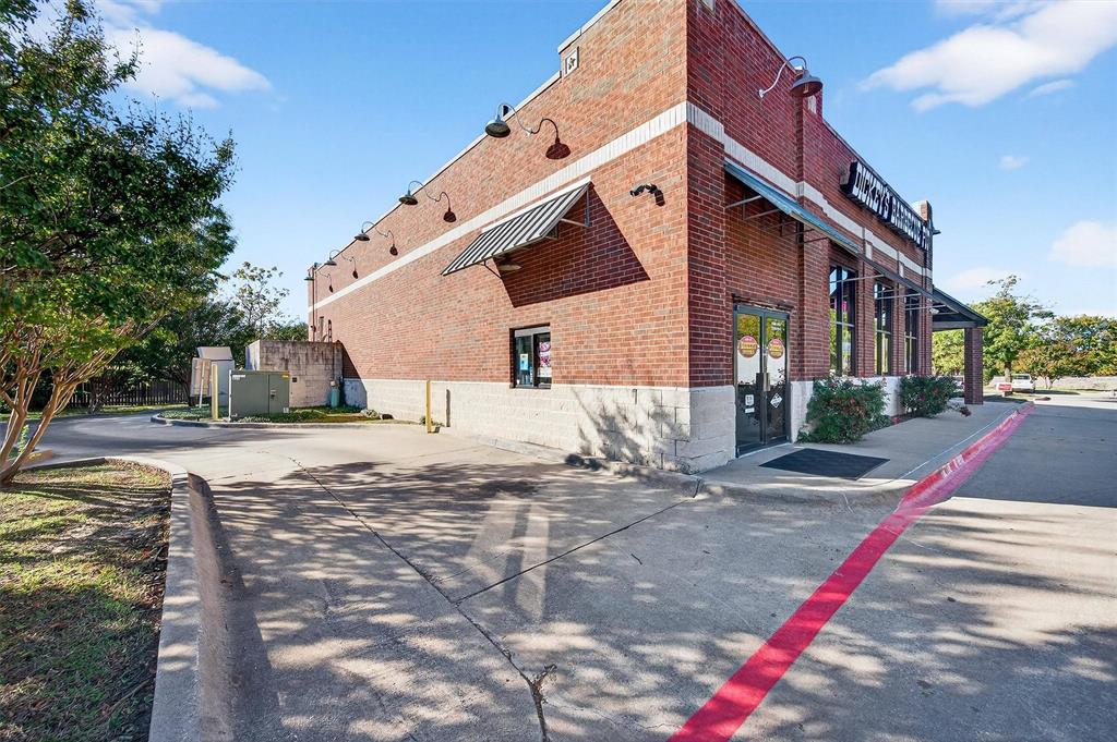 DICKEYS BLK 1 LT - Commercial Sale