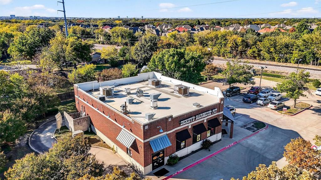 DICKEYS BLK 1 LT - Commercial Sale