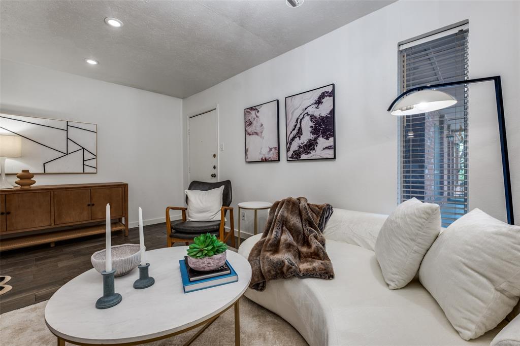 Oak Lawn - Residential