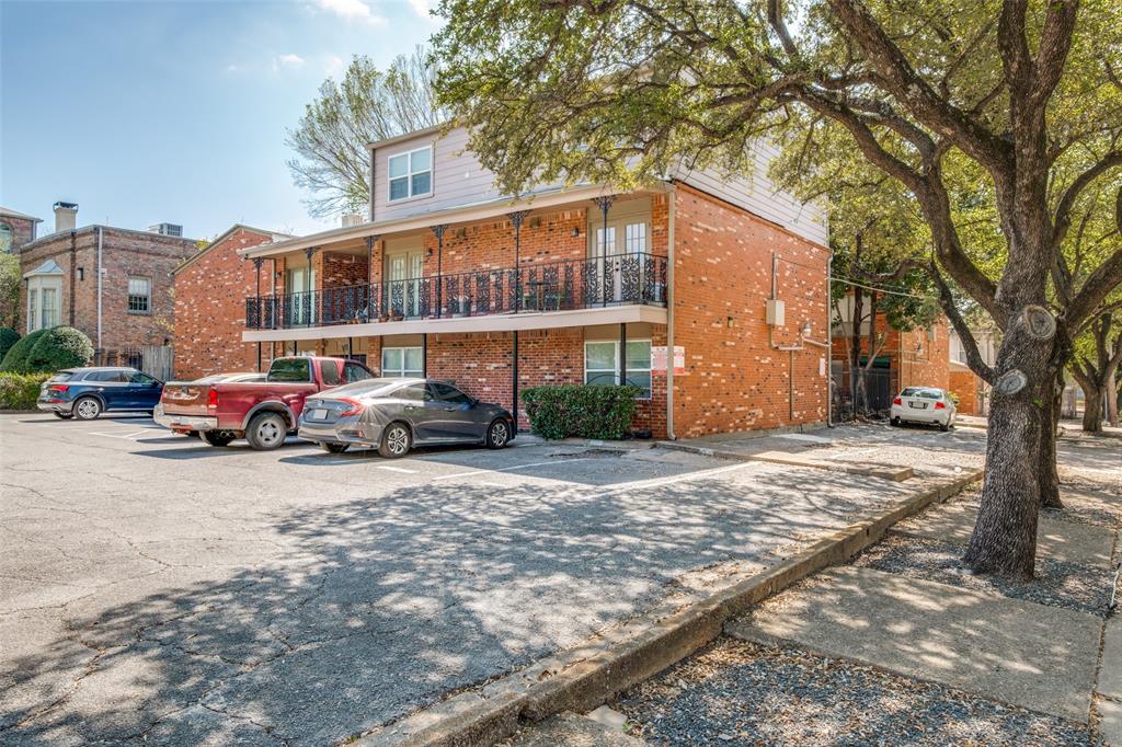 Oak Lawn - Residential