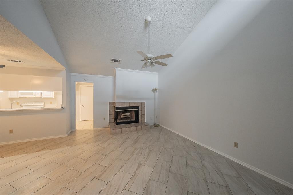 Keller Spgs Townhome 2800 - Residential