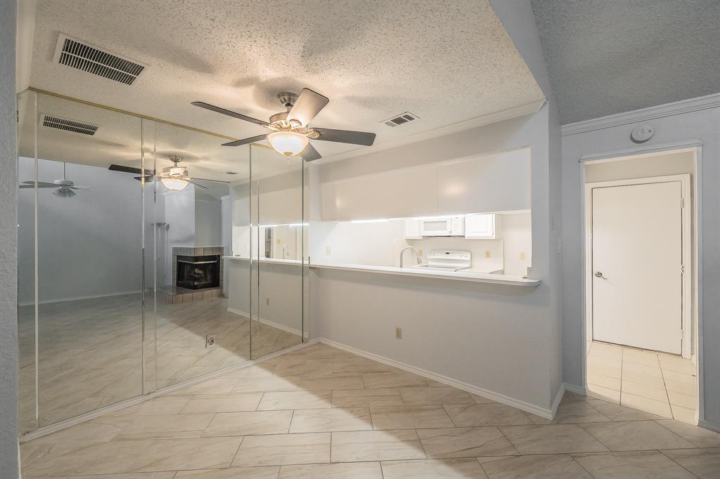 Keller Spgs Townhome 2800 - Residential