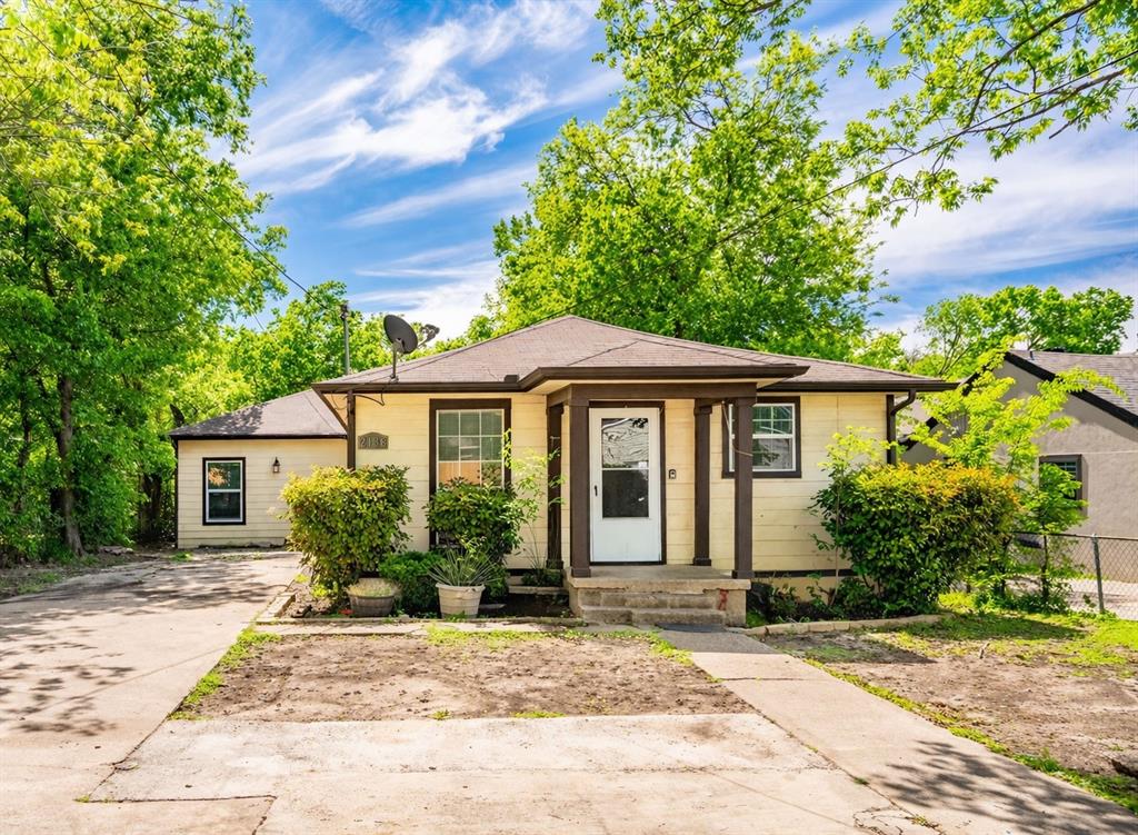 Welcome to 2138 Custer Drive — an opportunity perfect for investors or first-time homebuyers!

This charming 4BR, 2BA home offers recent improvements that provide peace of mind, including roof 2019, foundation 2023, HVAC and water heater replaced in 2021, and a new gas line installed in 2024. Inside, you’ll find fresh paint, laminate flooring, granite countertops and remodeled bathrooms.

The spacious backyard is fully fenced with mature trees, offering privacy and plenty of room for outdoor entertaining, pets, or future enhancements. 

Conveniently located with easy access to major highways, downtown Dallas, and local amenities.