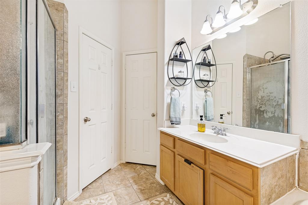 Wilshire Valley - Residential