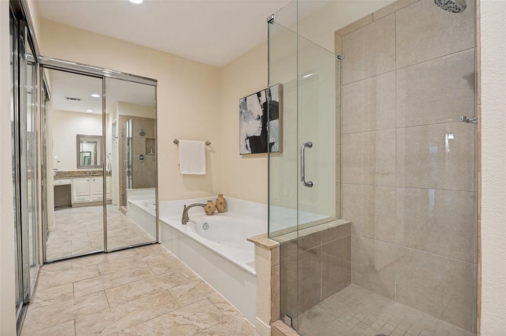 Cloisters Condo The - Residential