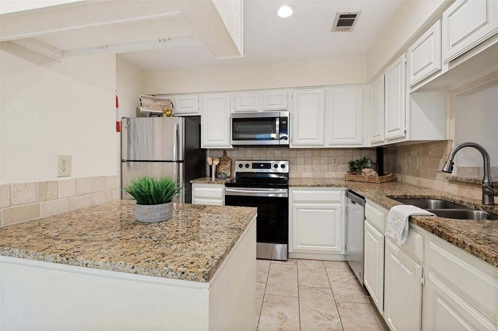Cloisters Condo The - Residential