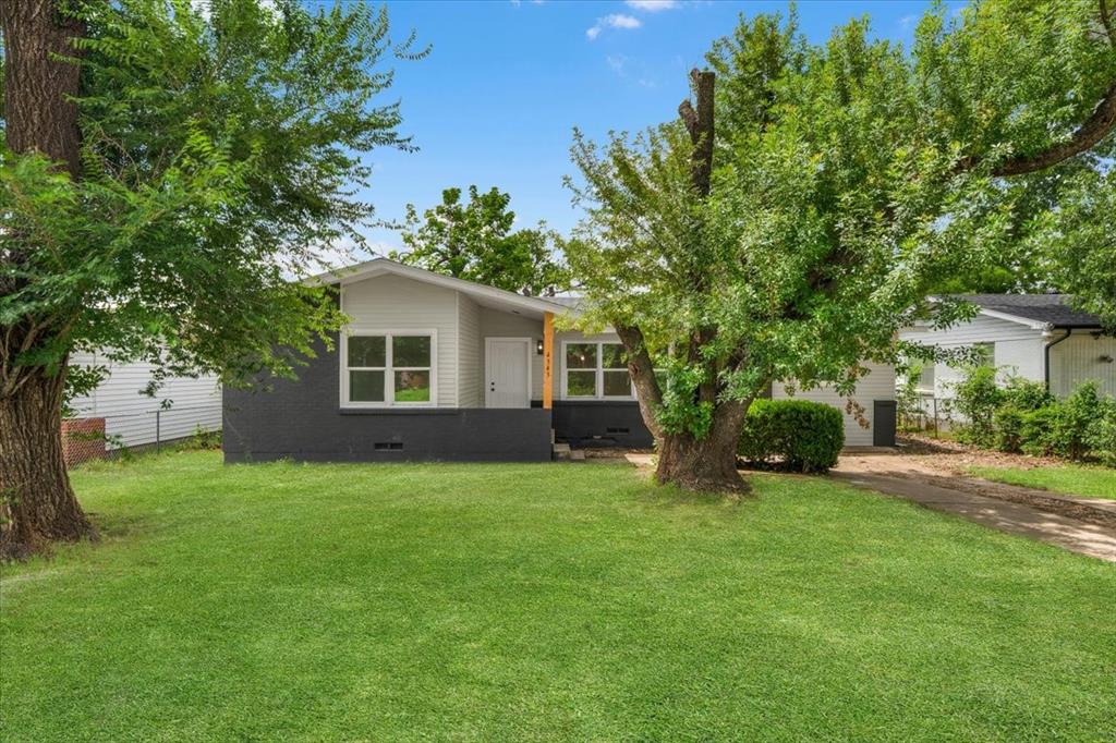 Welcome home! Prepare to be amazed by the incredible space this beautifully renovated home has to offer. Featuring 4 spacious bedrooms and 3 full bathrooms and truly move in ready! Step inside to an open-concept living area that creates the perfect setting for entertaining guests while offering a bright, airy feel throughout. The stunning upgrades include new flooring, fully remodeled bathrooms with gorgeous tile work, elegant quartz countertops, and stylish new cabinets. Outside, you'll enjoy a generously sized backyard complete with a brand-new privacy fence. Don't miss the opportunity to make this beautiful home your own!