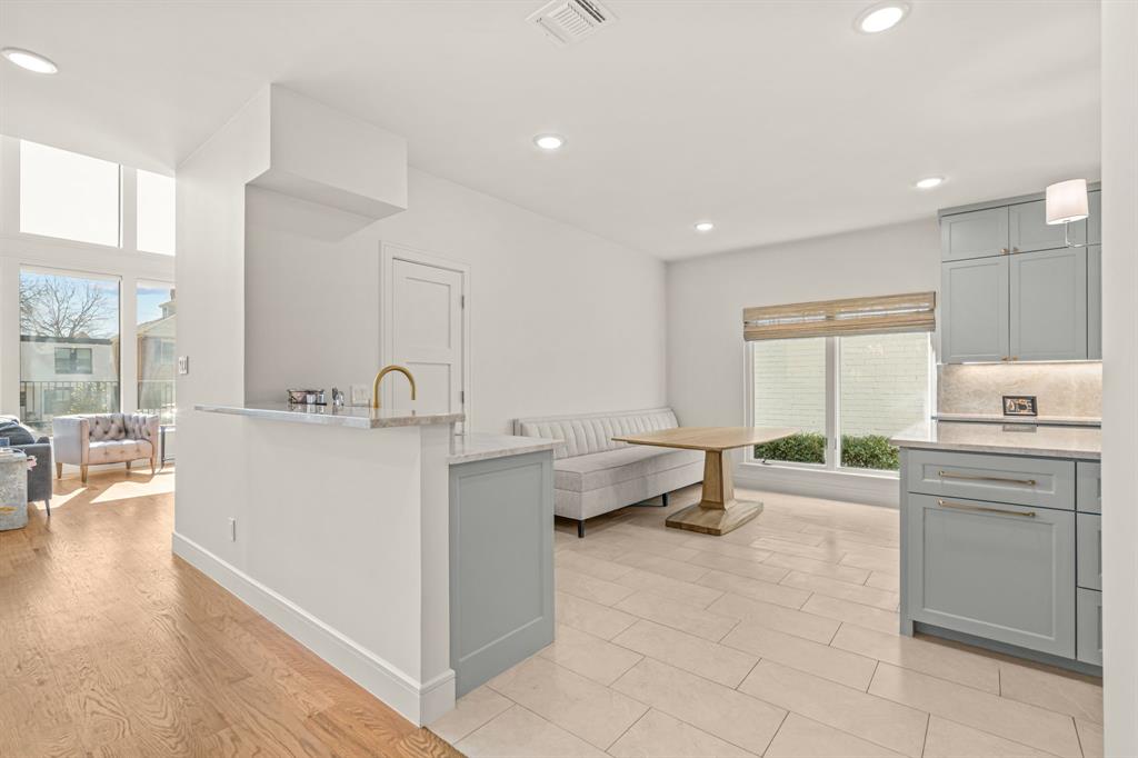 Chamberlain Arlington Heights 1st - Residential