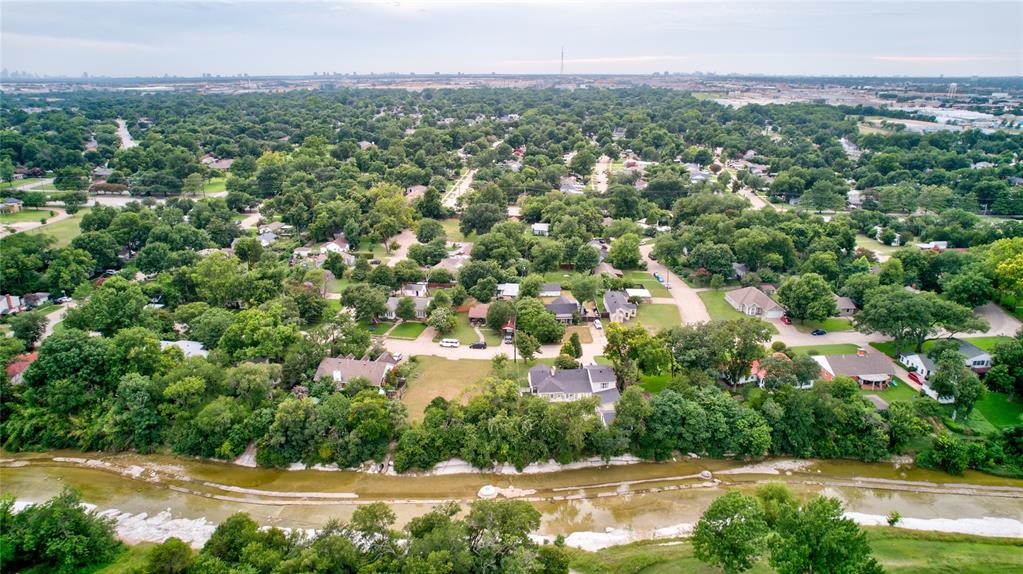Woodbrook 02 - Land