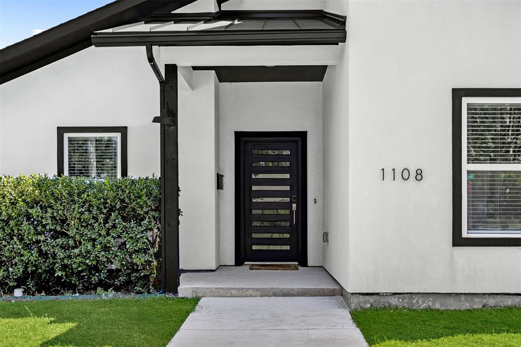 RONIN HOME BUILDER - Residential