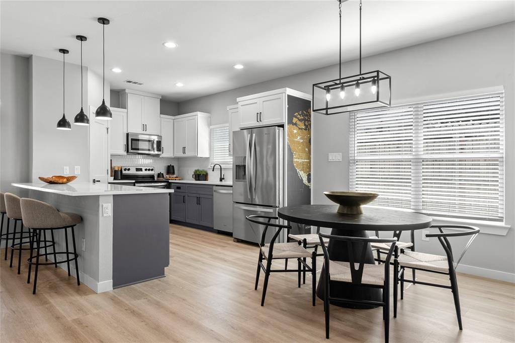 RONIN HOME BUILDER - Residential
