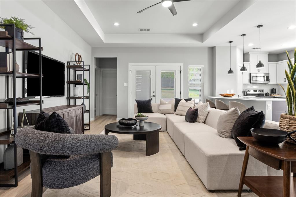 RONIN HOME BUILDER - Residential